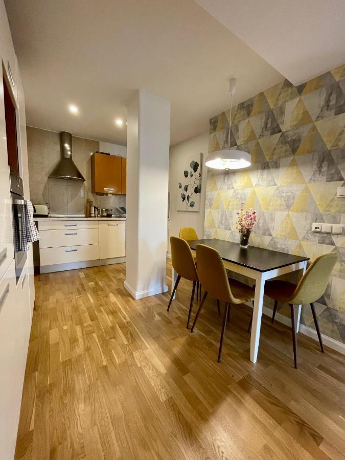 Boutique Apartments - Old Town 120M2 - Private Underground Parking - Breslavia Exterior foto